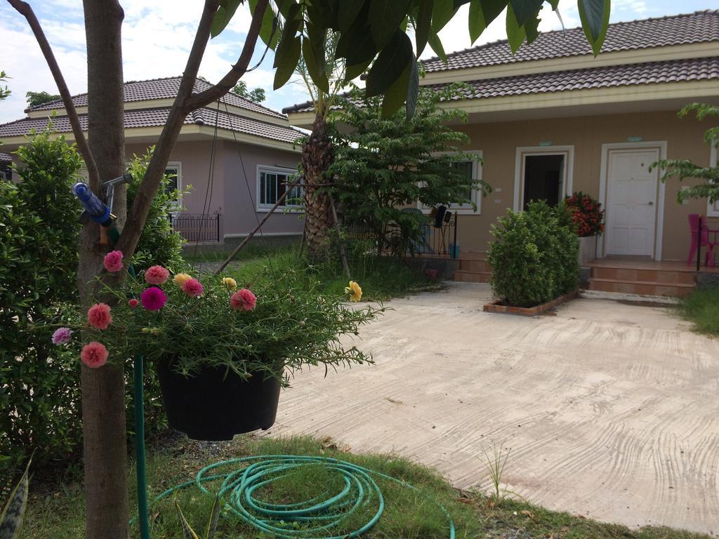 Nadee Resort Udon Thani Bilik gambar