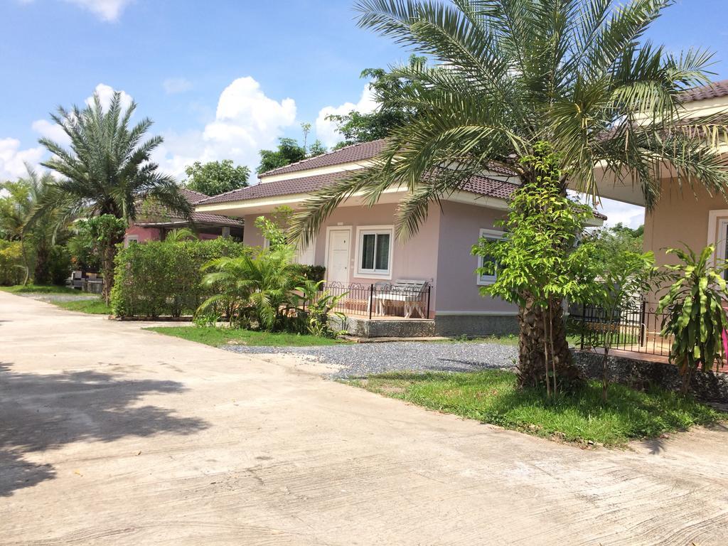 Nadee Resort Udon Thani Luaran gambar