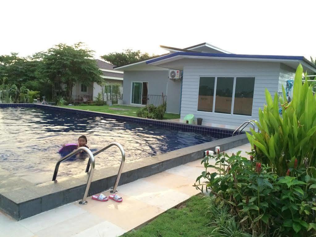 Nadee Resort Udon Thani Luaran gambar