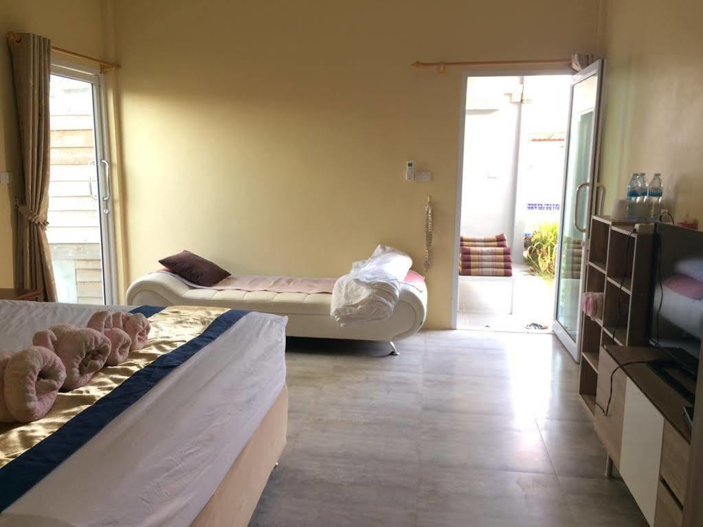 Nadee Resort Udon Thani Luaran gambar