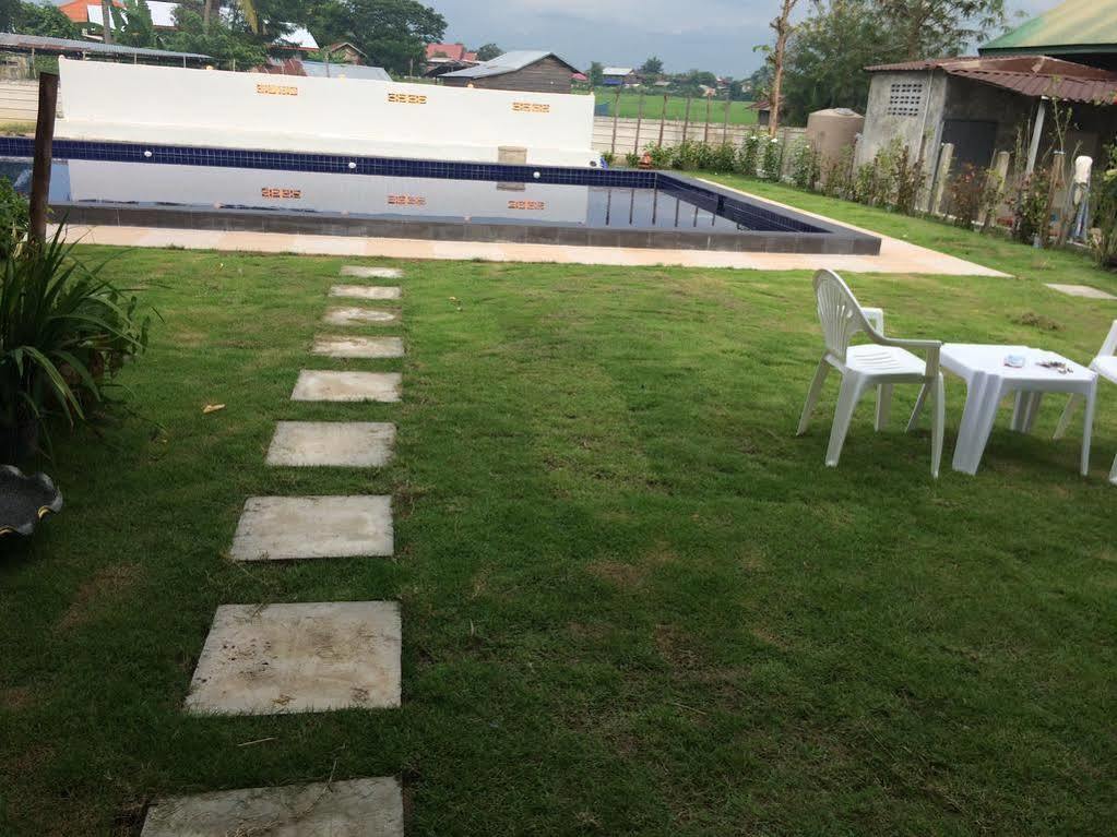 Nadee Resort Udon Thani Luaran gambar