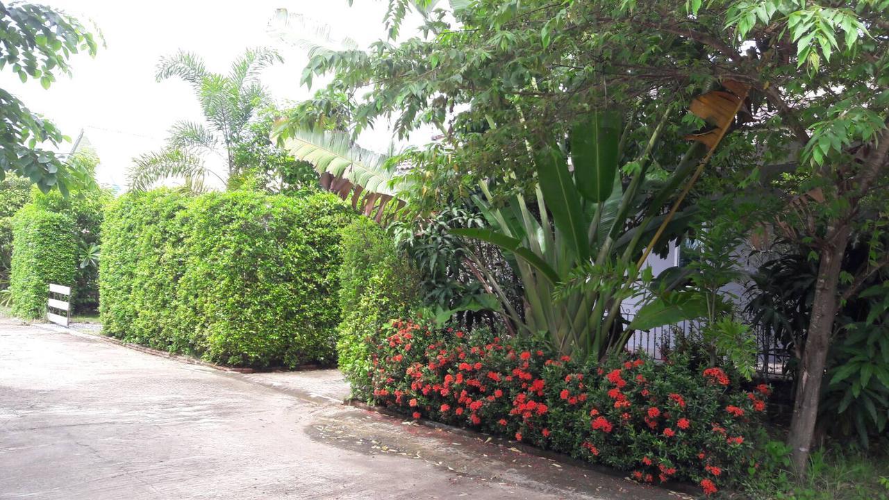 Nadee Resort Udon Thani Luaran gambar