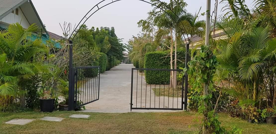 Nadee Resort Udon Thani Luaran gambar